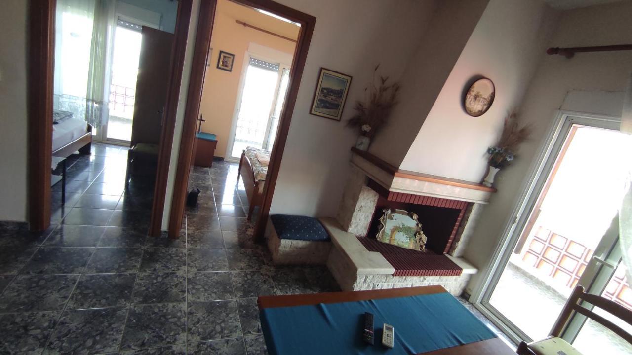 Peristerianos Apartments Nea Skioni Zimmer foto